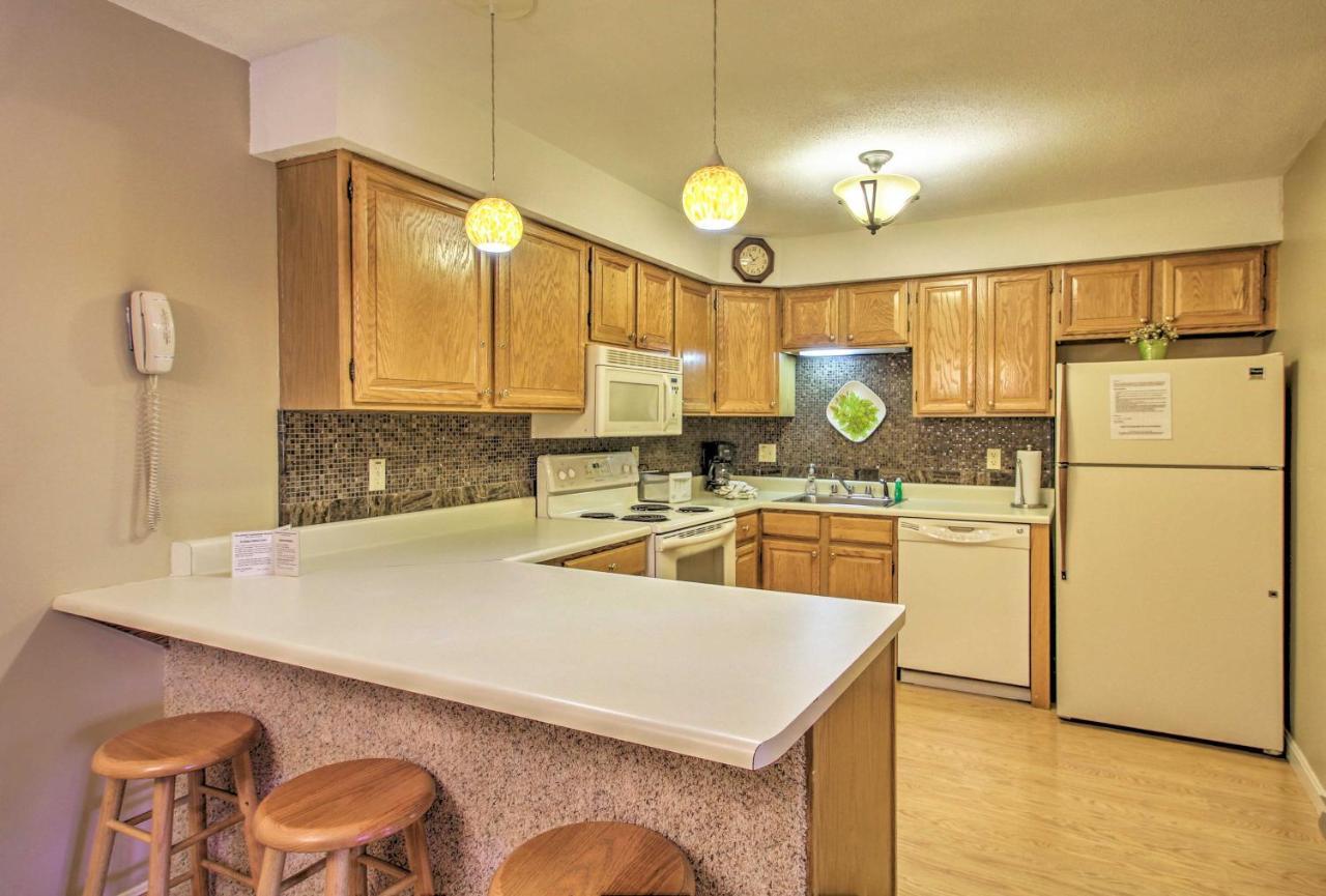 Lincoln Resort Condo With Pool Access - Near Hiking! Екстериор снимка