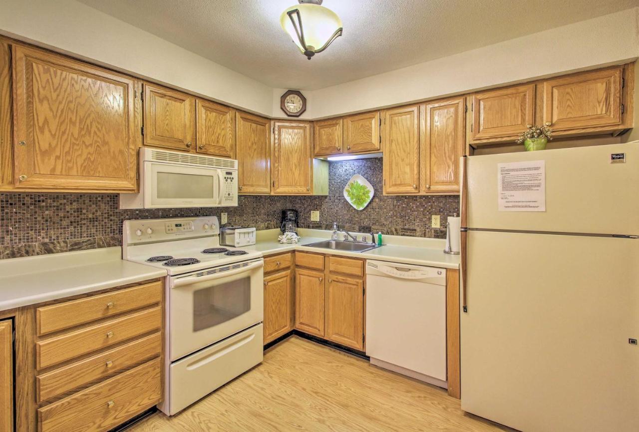 Lincoln Resort Condo With Pool Access - Near Hiking! Екстериор снимка